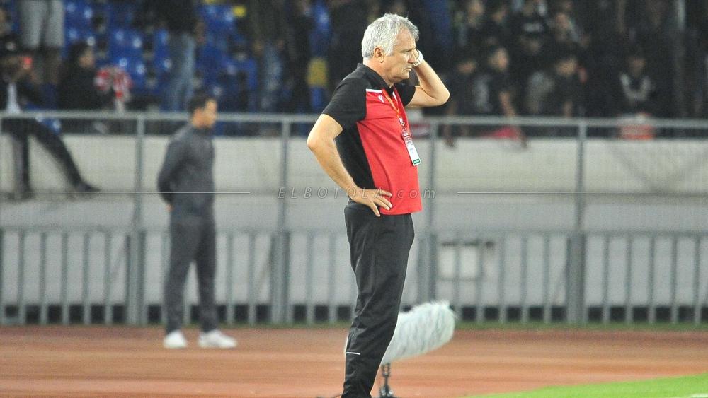 "غياب الكراسي" يُلغي ندوة زوران والصربي يُغادر قاعة المؤتمر الصحفي غاضباً!