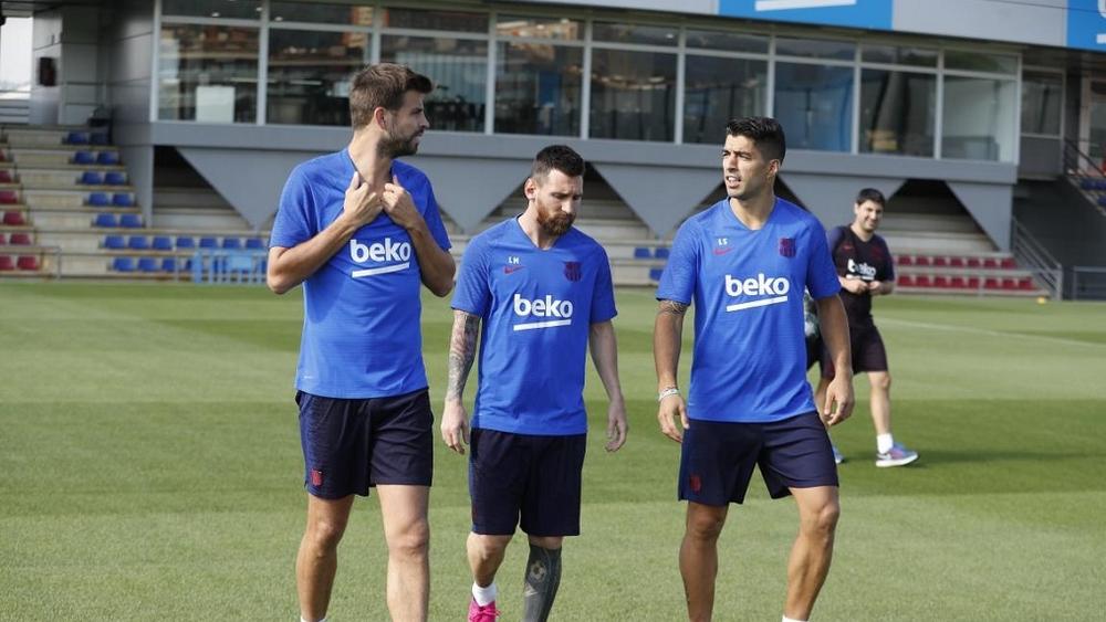 نبأ سار لبرشلونة قبل مواجهة الإنتر.. ميسي وديمبيلي عادا للتداريب الجماعية