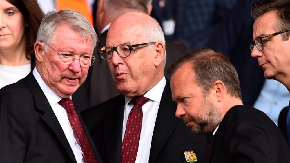 السير أليكس فيرجسون ينصح اليونايتد بالتعاقد مع ماكجين