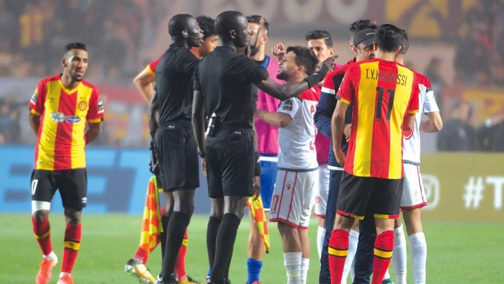 أنصار الترجي يتساءلون عن موعد "السوبر الأفريقي" .. ومُهلة "الطاس" تُثير تخوفهم