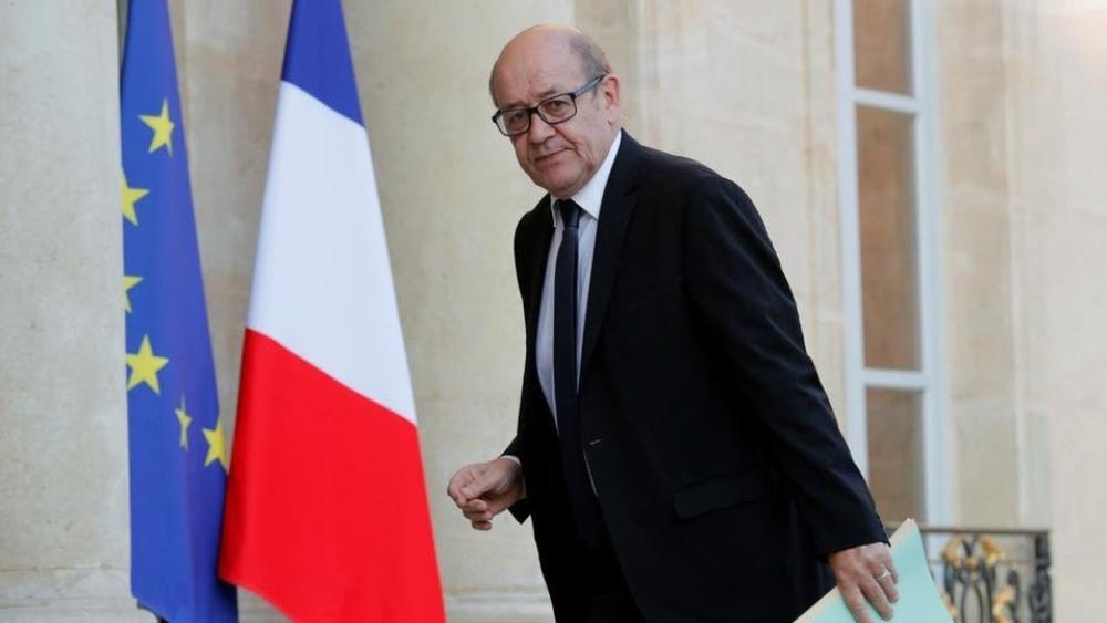 بسبب الخلافات السياسية .. وزير خارجية فرنسا يقاطع مباراة تركيا