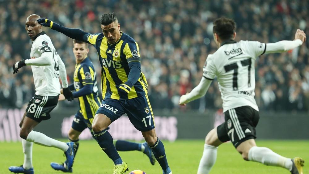 مسؤولو فنربخشه يستعدون لتقديم عرض جديد لنبيل درار