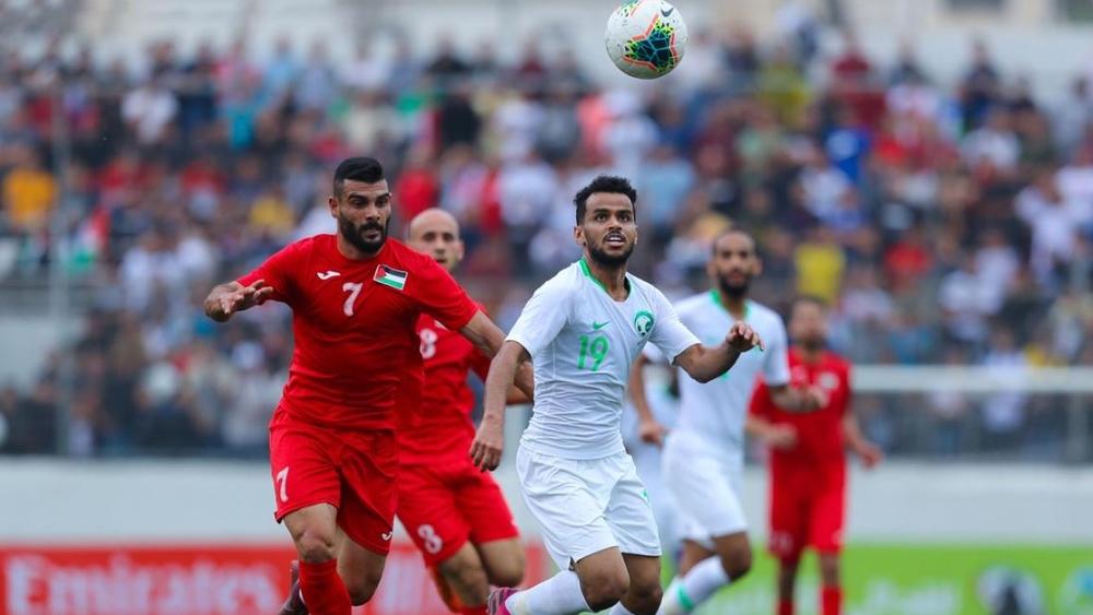 منتخب فلسطين يتعادل أمام السعودية على أرضه في التصفيات الآسيوية