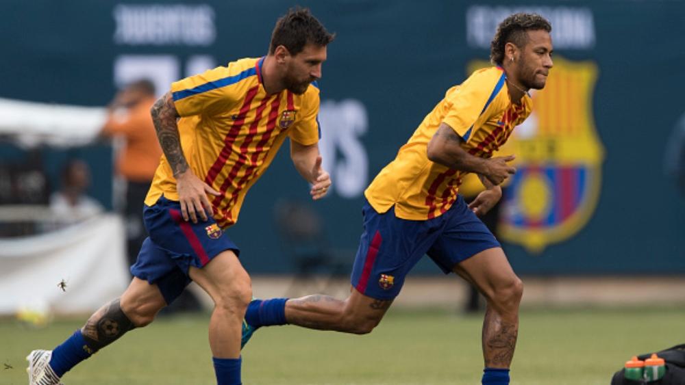 ميسي: "عودة نيمار إلى برشلونة معقدة"