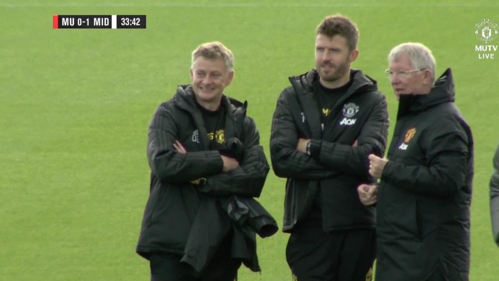 السير أليكس فيرجسون يعود إلى تدريبات مان يونايتد