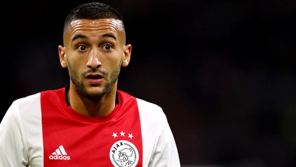 "فرانس فوتبول" تكشف سبب استبعاد زياش من قائمة الكرة الذهبية