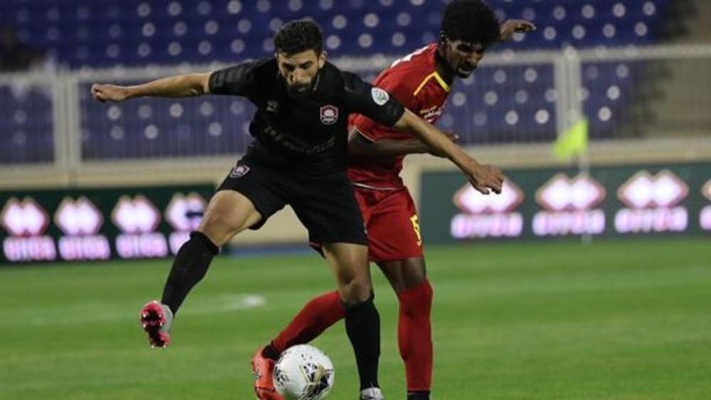 فوزير يمنح الرائد انتصارًا على ضمك بفضل ركلة "بانينكا"