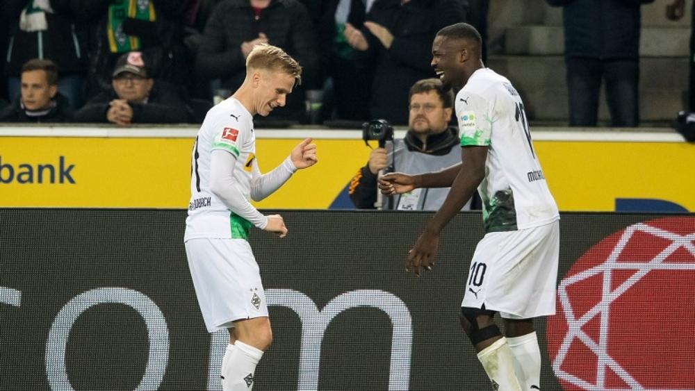 مونشنغلادباخ يستعيد الصدارة.. وفولفسبورغ يفشل في استعادة الوصافة