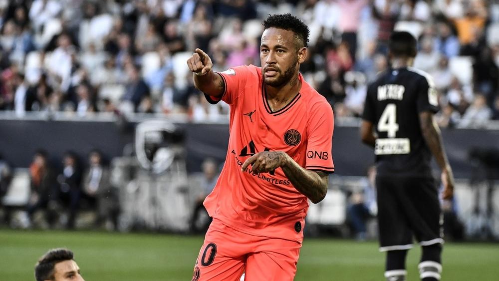 بعد أن كان قريبا من العودة إلى برشلونة في الصيف.. نيمار لا يمانع في تمديد عقده مع باريس سان جرمان