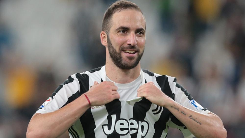 ساري يشيد بمستوى مهاجم يوفنتوس هيغواين