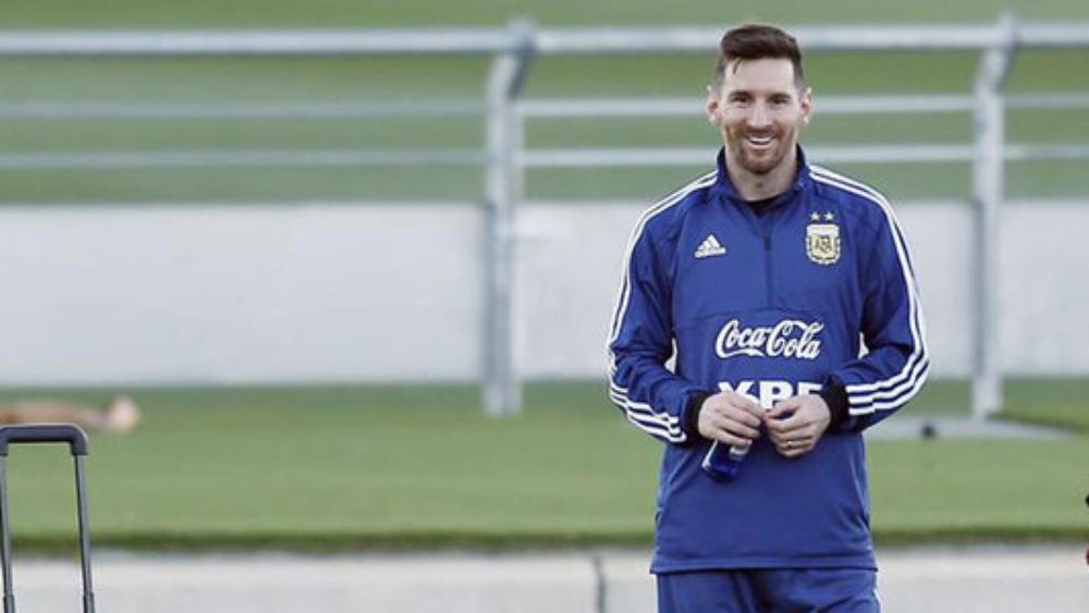 ميسي يقود الأرجنتين في السوبر كلاسيكو ضد البرازيل بالسعودية