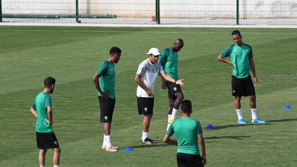 المنتخب الوطني للاعبين المحليين يخوض أول حصة تدريبية بمدينة الرباط