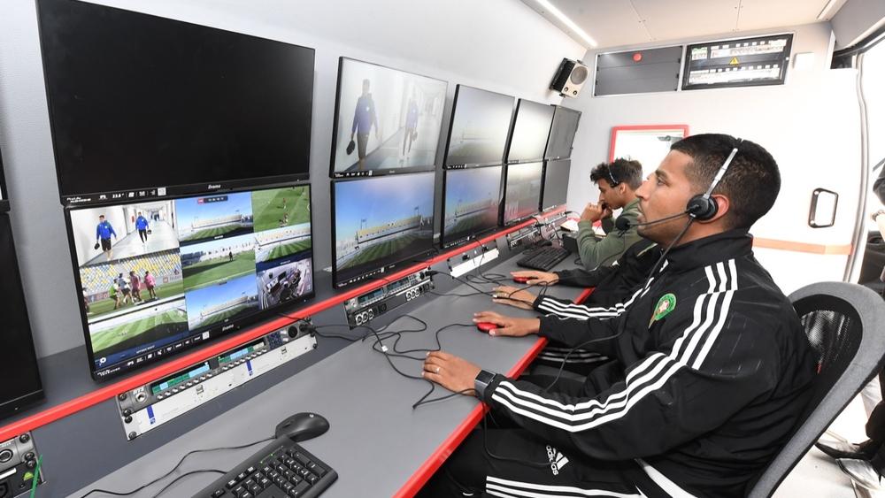 "الكاف": "المغرب أول اتحاد كروي أفريقي يطبق تقنية "var" في المسابقات المحلية"
