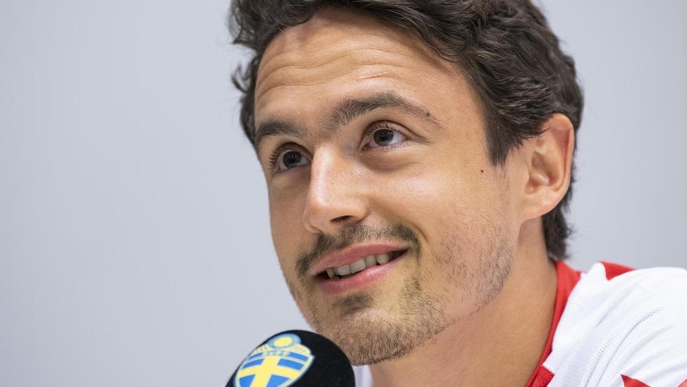 نجم الدنمارك: "مواجهة أيرلندا ستكون حربًا بيننا"