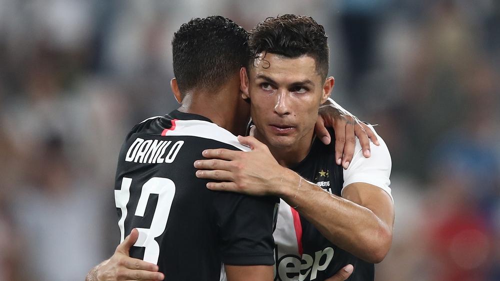 دانيلو: "كريستيانو قال لي أنه لو لعب للبرازيل.. كنّا سنتوج بـ5 كؤوس عالمية أخرى"