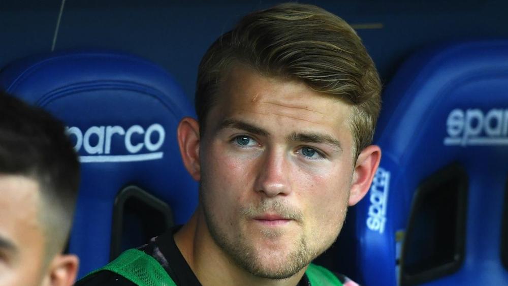 كلويفرت: "دي ليخت نادم لاختيار يوفنتوس على برشلونة"