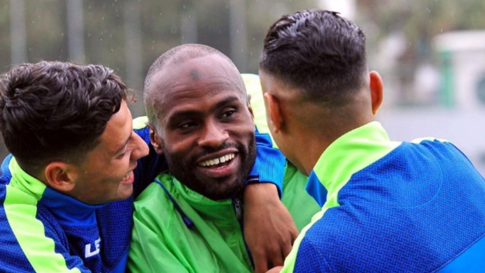 الدوليون يلتحقون بتداريب الرجاء إستعدادا لـ"الديربي العربي" أمام الوداد