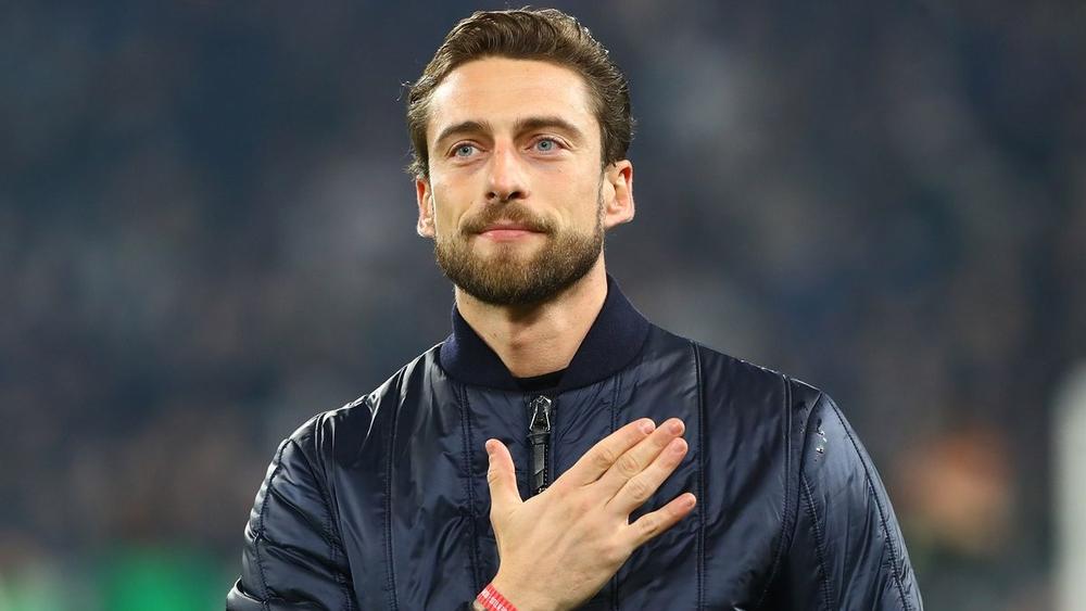 ماركيزيو يتحول من لاعب إلى العمل في مجال الصحافة.. ويخصص راتبه للأعمال الخيرية