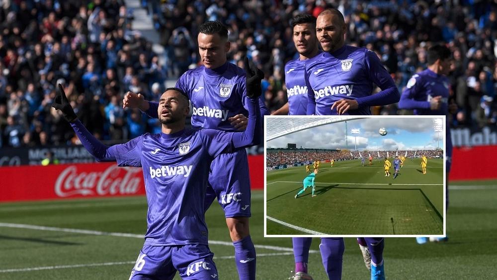 النصيري يتألق بهدف "عالمي" أمام برشلونة.. تير شتيغن اكتفى بمتابعة الكرة وهي تدخل الشباك