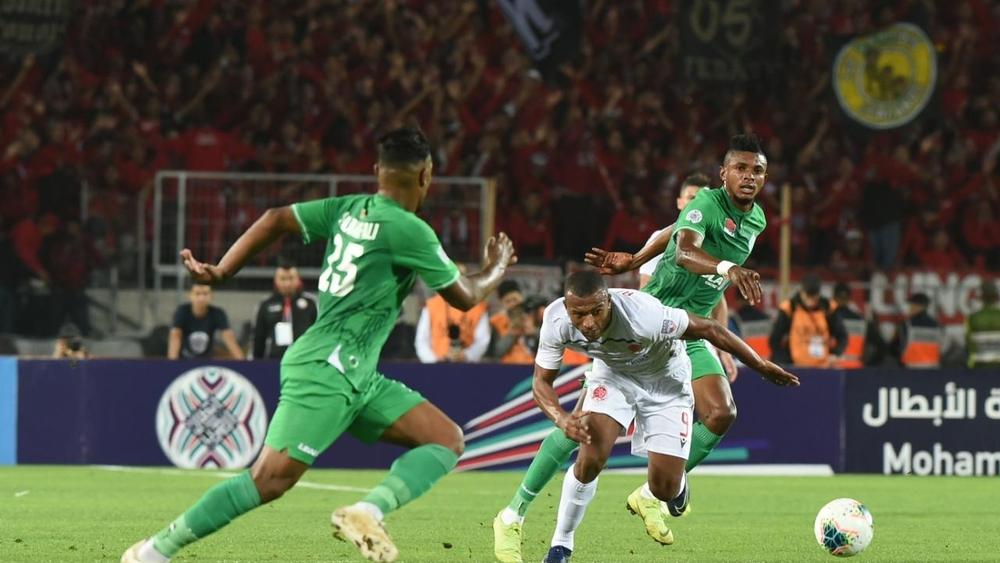 الرجاء تحقق "الريمونتادا" و تتأهل على حساب الوداد في مباراة شهدت ثمانية أهداف