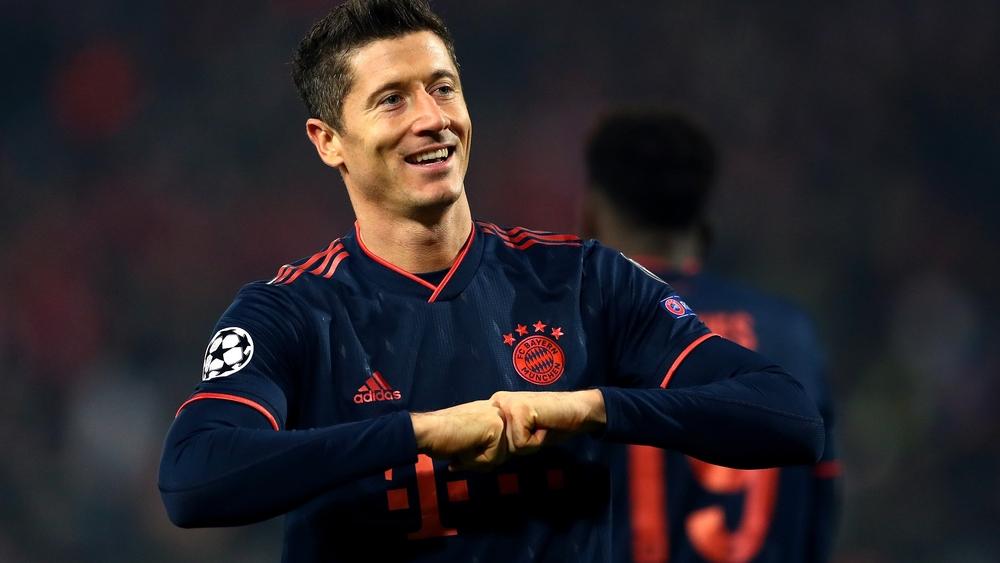 ليفاندوفسكي يسجل أسرع "سوبر هاتريك" في تاريخ دوري الأبطال