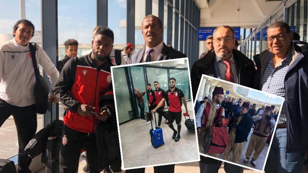 الوداد تحط الرحال بمطار "الهواري بومدين"..و إستقبال بلمسة التراث الجزائري