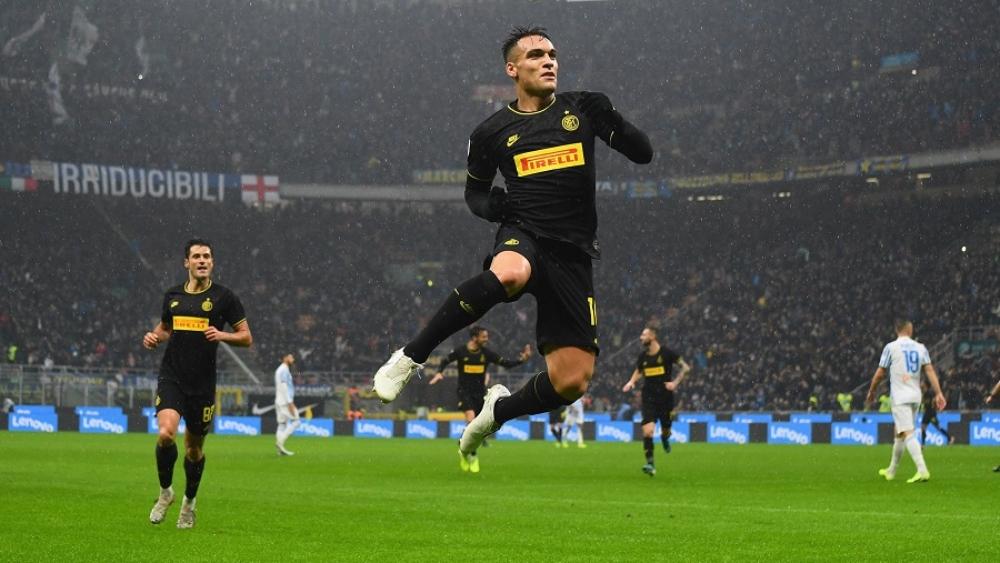 الإنتر يستغل "تعثر" يوفنتوس و"ينقض" على صدارة "السيري آ"