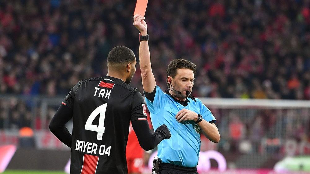 الاتحاد الألماني يعلن إيقاف مدافع ليفركوزن لمباراتين