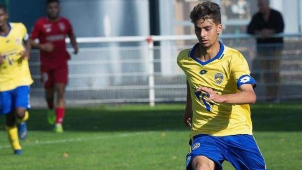 فرايبورغ وستاندار لييج يتابعان المغربي سامي فرج لاعب سوشو