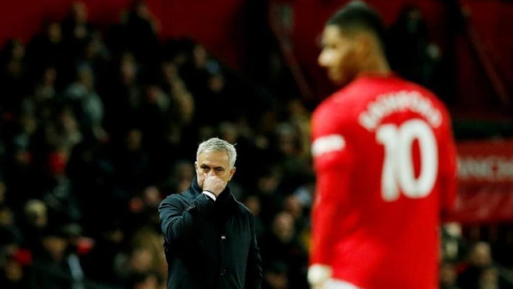 مانشستر يونايتد يلحق أول هزيمة بمورينيو مع توتنهام