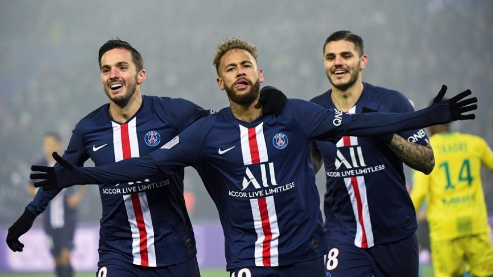 مبابي ونيمار يعززان صدارة باريس سان جرمان