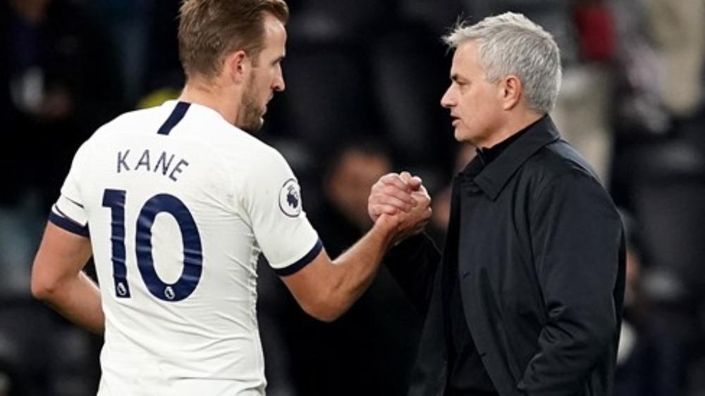 مورينيو يرفض إراحة هاري كين خلال أعياد الميلاد