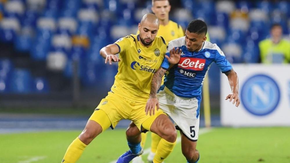 نابولي وفيرونا يتَّفقان على حسم صفقة أمرابط بـ20 مليون يورو