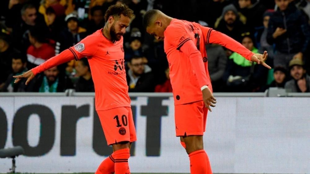 مبابي يقود باريس سان جيرمان لضرب سانت اتيان برباعية