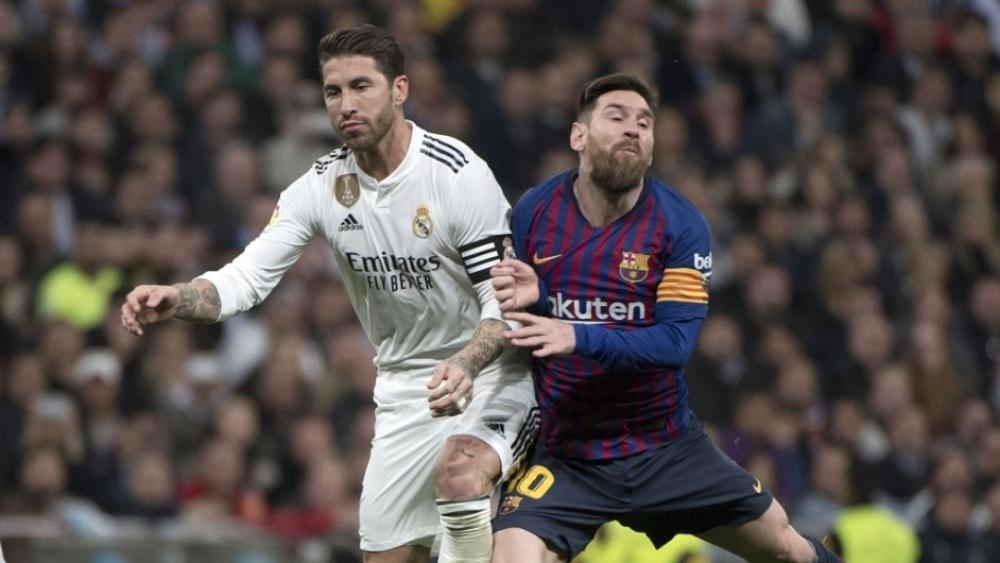 "الكلاسيكو" | سيميدو وروبيرتو أساسييْن.. زيدان يدفع بغاريث بيل وإيسكو.. ومودريتش على مقاعد البدلاء