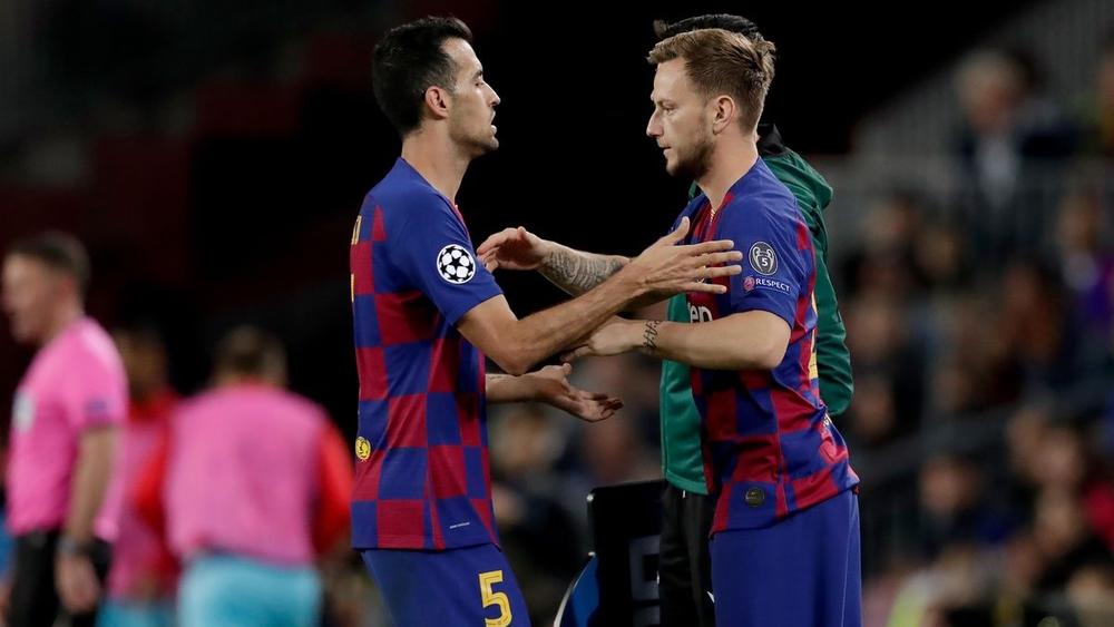 برشلونة يعلن غياب بوسكيتس عن "الكلاسيكو" وراكيتيتش يعوضه