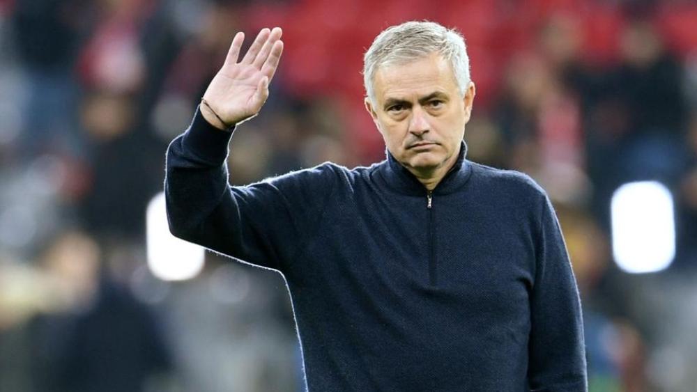 "عواطف" مورينيو لن تحضر في مواجهة تشيلسي