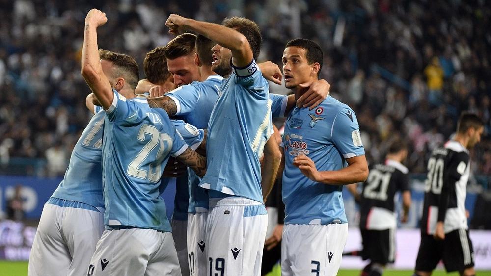 لاتسيو يهزم يوفنتوس ويُتوج بطلاً للسوبر الإيطالي