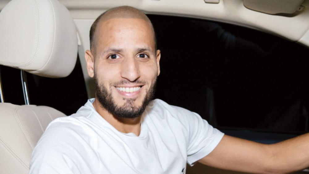 الأحمدي: "لا أُفكِّر في فسخ عقدي مع الاتحاد .. وأتمنى الاعتزال هنا"