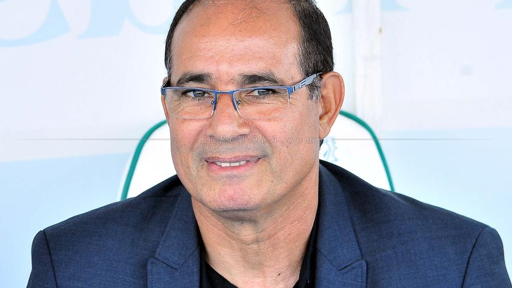 رسميا: الدفاع الحسني الجديدي يفسخ عقد المدرب بادو الزاكي بسبب الجامعة