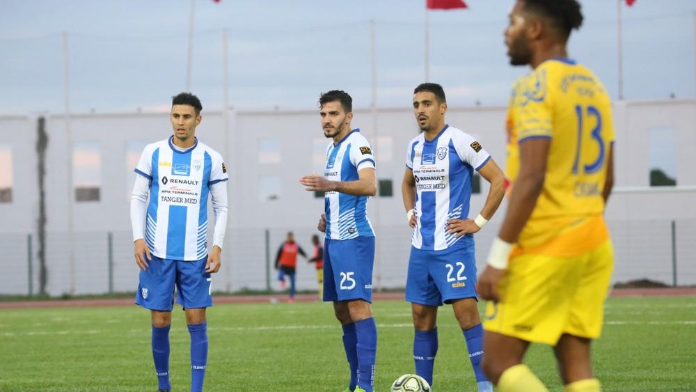 المكتب المسير لاتحاد طنجة يجتمع بالدميعي و يحيل ثلاثة لاعبين على اللجنة "التأديبية"