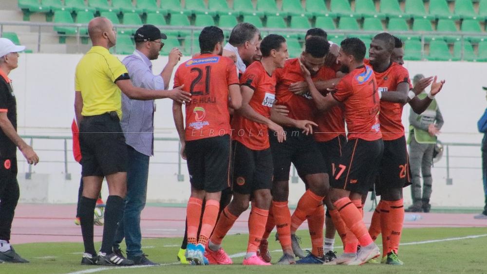 قائمة نهضة بركان لمواجهة يوسفية برشيد .. حضور كركاش وعودة آداما با