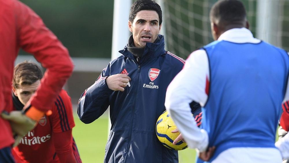 أرتيتا يدرس تخفيض نفقات أرسنال على لاعبيه.. بالاستغناء عن بعض النجوم