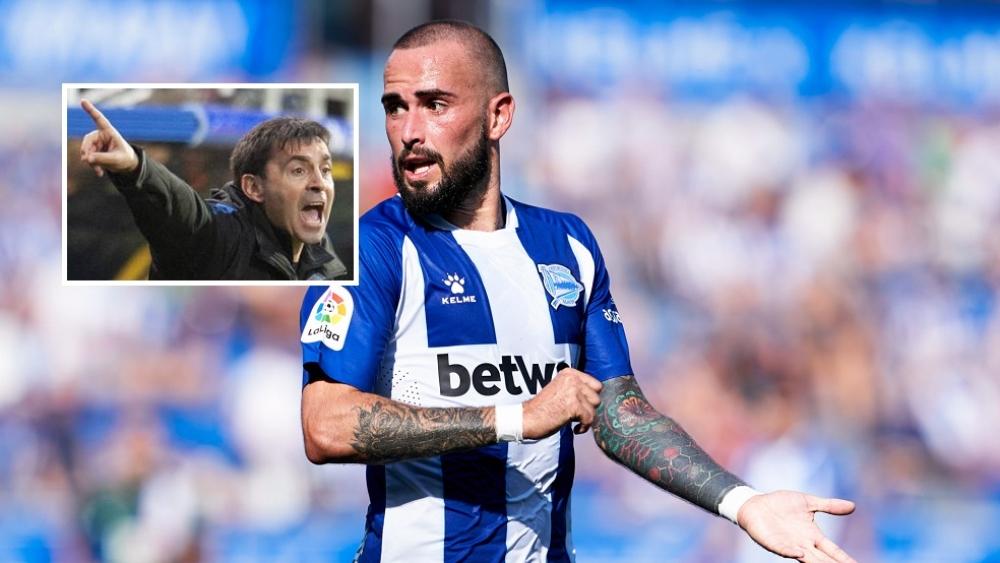 أليكس فيدال (ألافيس) ينتقد مدربه "بشكل علني".. والأخير يرد عليه