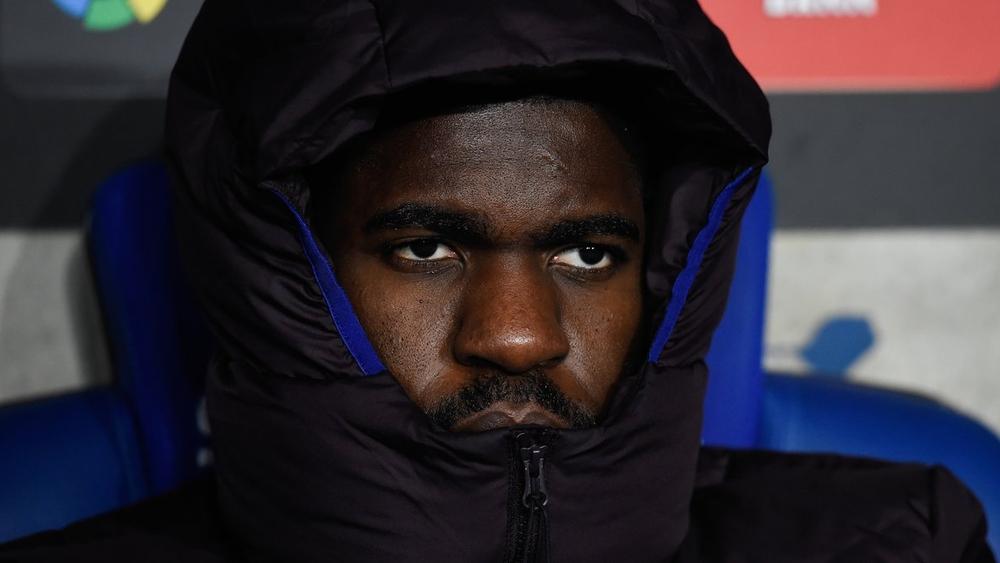 أومتيتي يغير رأيه.. ويتخذ قرار الرحيل عن برشلونة