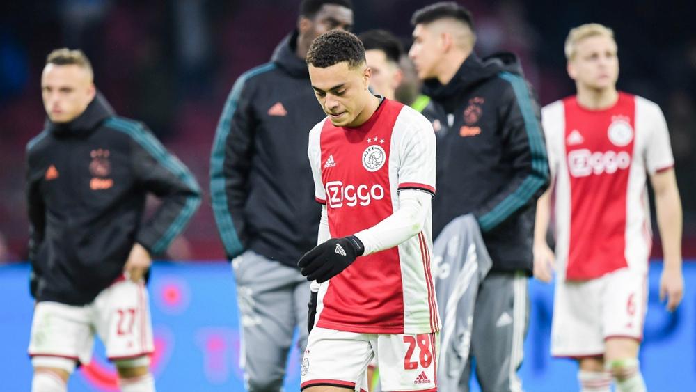 ديست يترك معسكر أياكس في الدوحة وسط توترات "أمريكية-إيرانية"