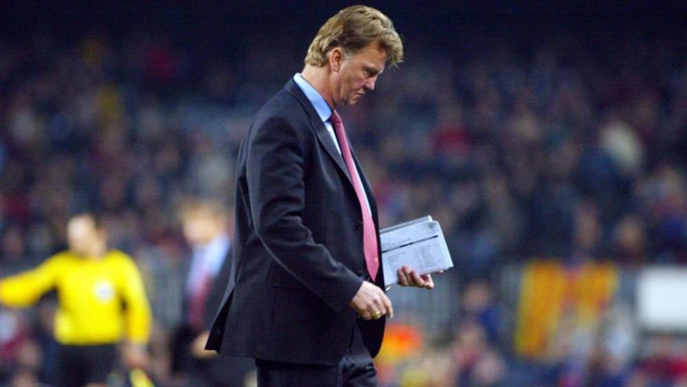 برشلونة لم يُقل مدربًا منذ عام 2003