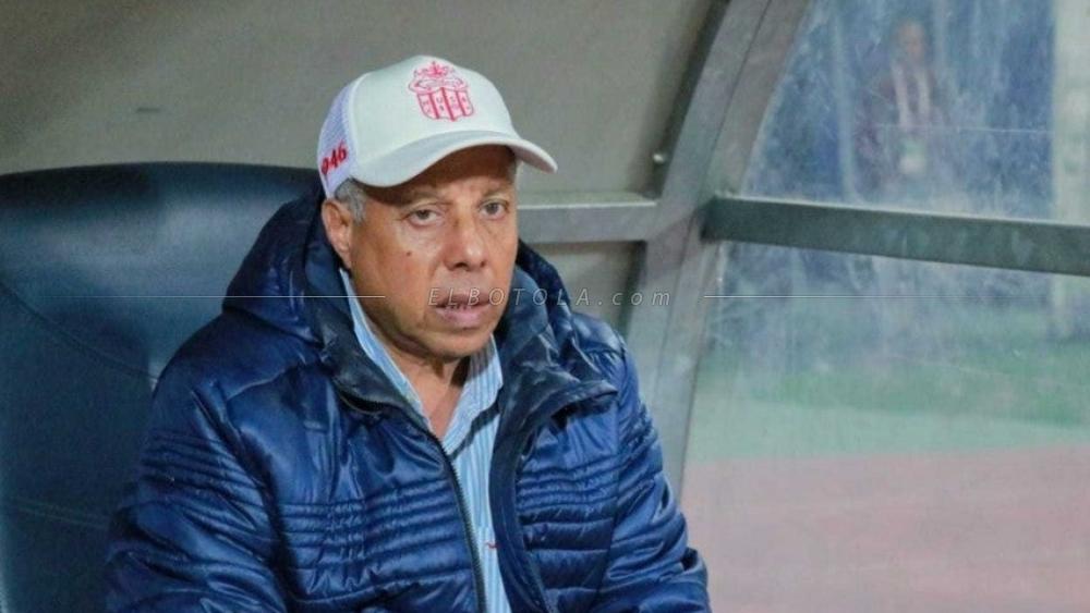 فاخر: "المغادرة؟ لدي عقد مع الفريق .. وهذا السؤال يجب أن يُوجَّه للمسؤولين"