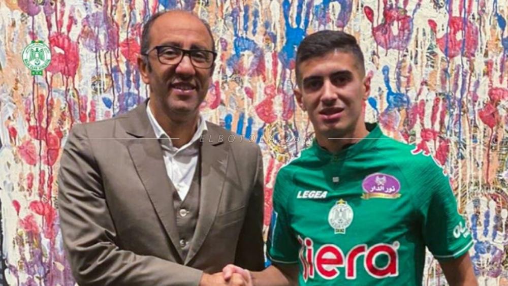 رسميا: الرجاء الرياضي يتعاقد مع اللاعب محمد المكعازي