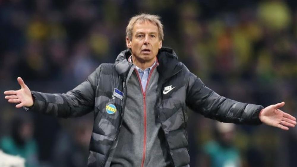 كلينسمان يُحرم من قيادة هيرتا برلين ضد بايرن ميونخ لسبب غريب